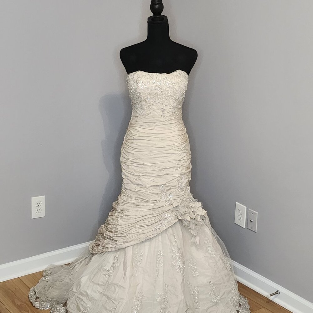 Ian Stuart Nova Scotia Wedding Dress